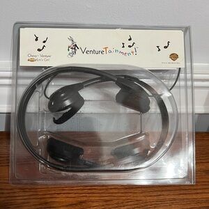 𝅺NWT-Vintage Portable Headphones - Warner Brothers Limited Edition
